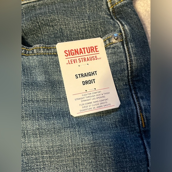 ⭐️NWT⭐️ Levi’s Straight Leg Jeans - Picture 3 of 7